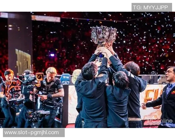 深入分析FPX在DOTA2阵地战中的战术布局与团队协作策略